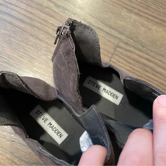 Steve Madden Laramie Suede Ankle Booties size 10 Back Zipper - Picture 7 of 11